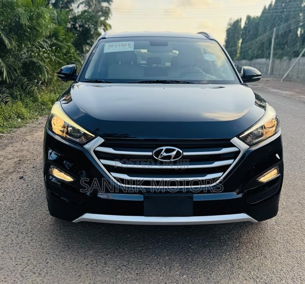 Hyundai Tucson Limited AWD 2017 Black