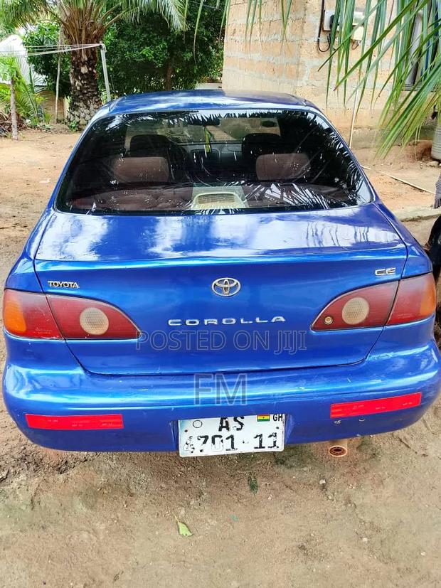 Toyota Corolla 2002 Blue