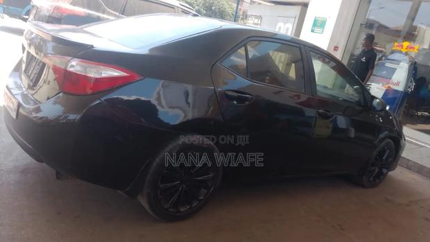 Toyota Corolla 2015 Black