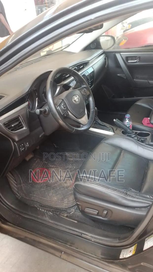 Toyota Corolla 2015 Black