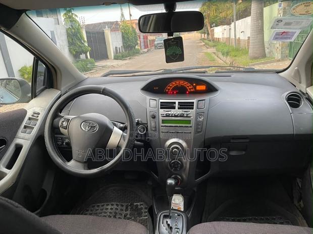 Toyota Vitz 1.3 AWD 5dr 2010 Blue