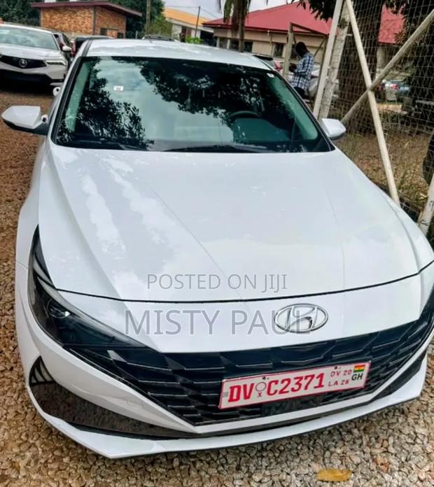 Hyundai Elantra 2021 White