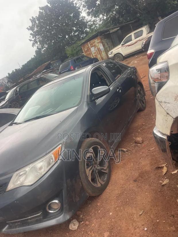 Toyota Camry 2014 Gray