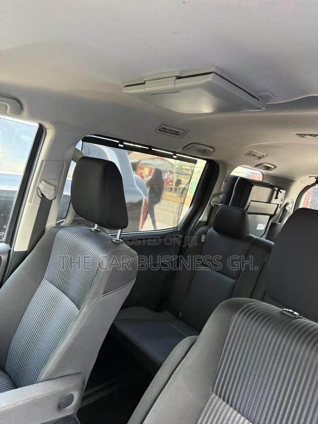 Toyota Voxy 2015 Black