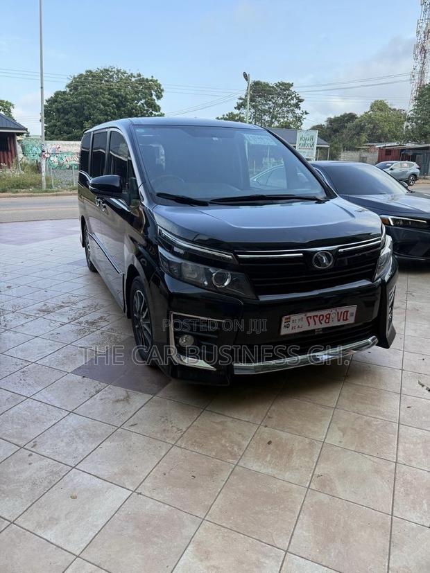 Toyota Voxy 2015 Black