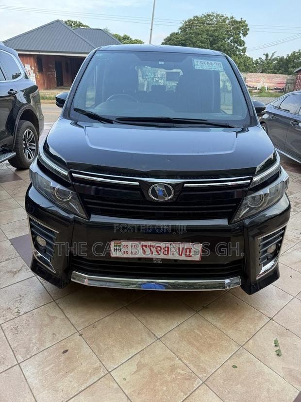 Toyota Voxy 2015 Black