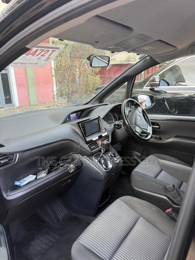 Toyota Voxy 2015 Black