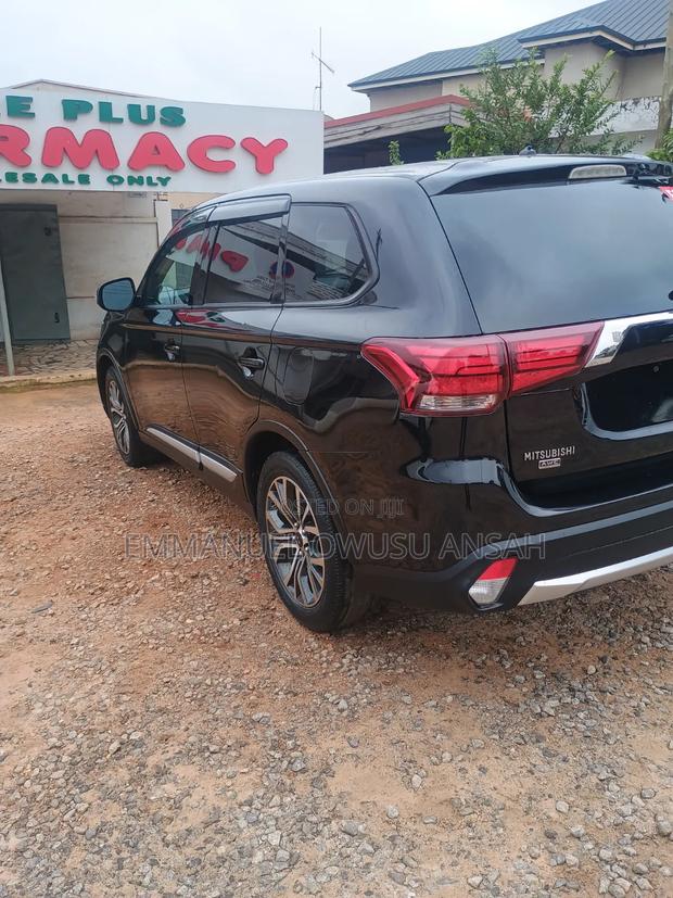 Mitsubishi Outlander 2017 Black