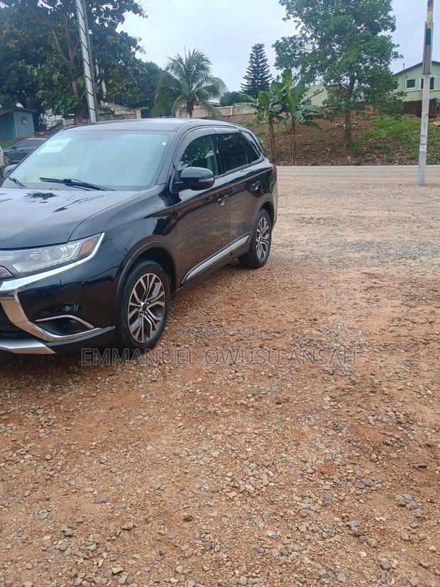 Mitsubishi Outlander 2017 Black