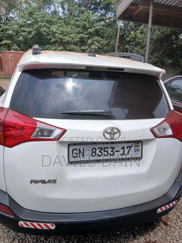 Toyota RAV4 2016 White