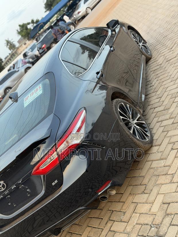 Toyota Camry 2020 Green