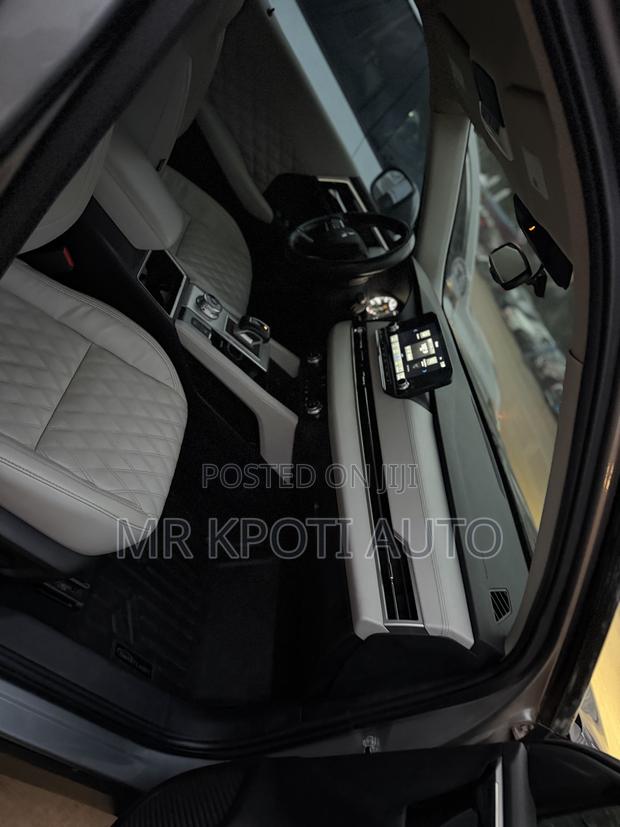 Mitsubishi Outlander 2022 Gray
