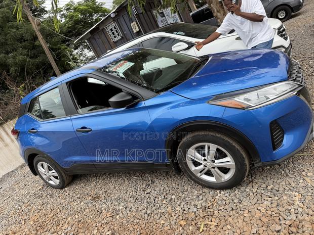 Nissan Kicks 2021 Blue