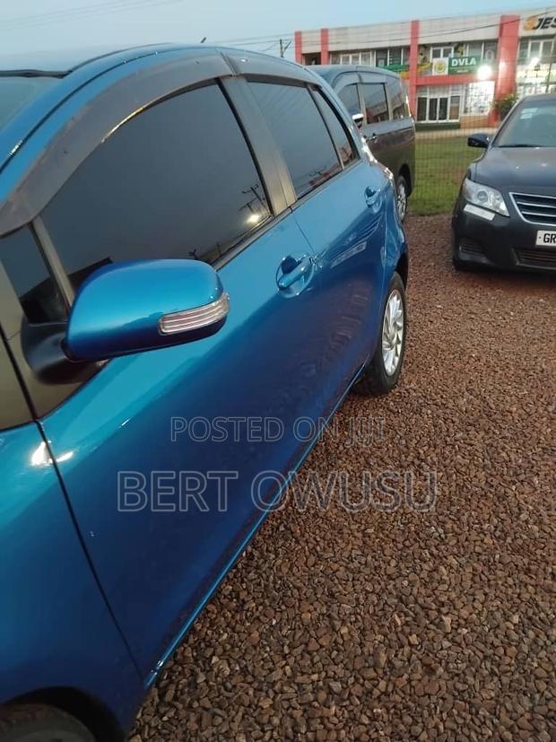 Toyota Vitz 2010 Blue