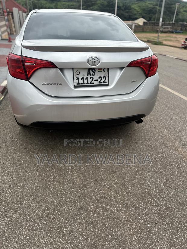 Toyota Corolla SE Special Edition 4dr Sedan (1.8L 4cyl CVT) 2017 Silver