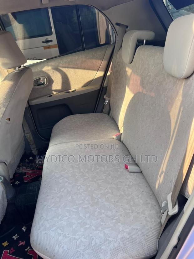 Toyota Vitz 1.5 FWD 3dr 2010 Gray