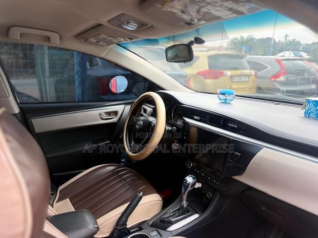 Toyota Corolla LE ECO 4dr Sedan (1.8L 4cyl CVT) 2017 Gray