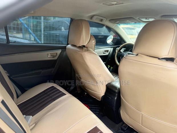 Toyota Corolla LE ECO 4dr Sedan (1.8L 4cyl CVT) 2017 Gray