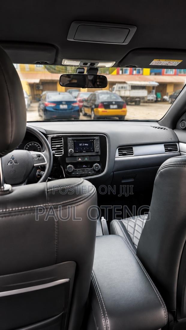 Mitsubishi Outlander 2.0 PHEV AWD 2021 Gray