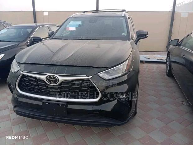 Toyota Highlander 2024 Black