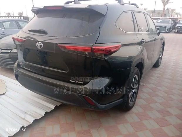 Toyota Highlander 2024 Black