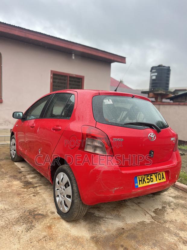 Toyota Yaris 2012 Red