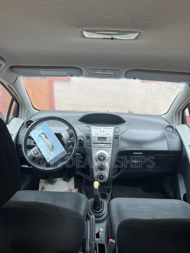 Toyota Yaris 2012 Red