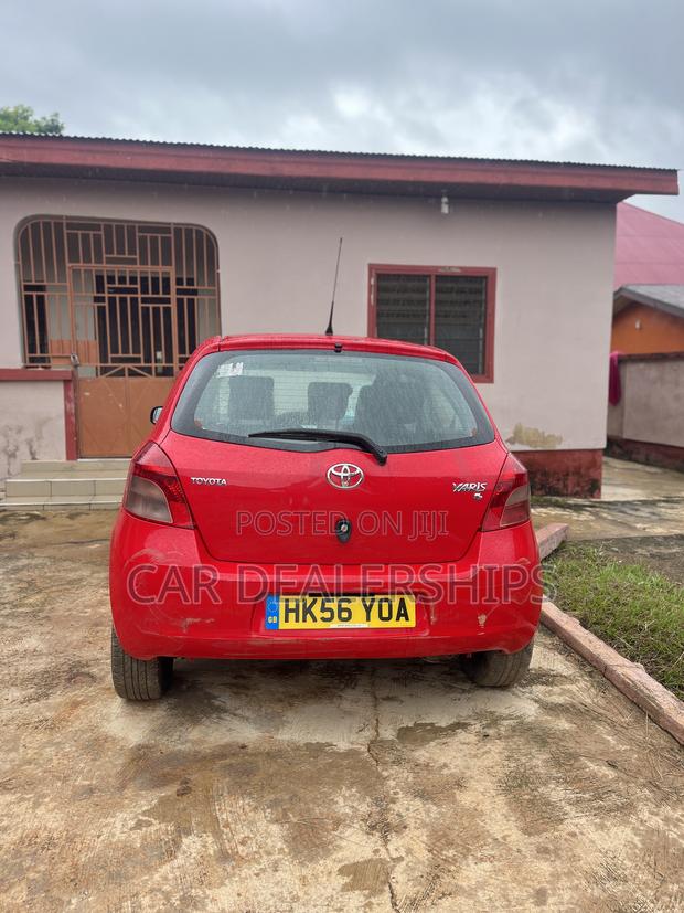Toyota Yaris 2010 Red