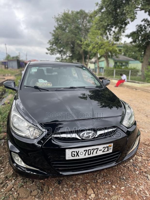 Hyundai Accent 2012 Black