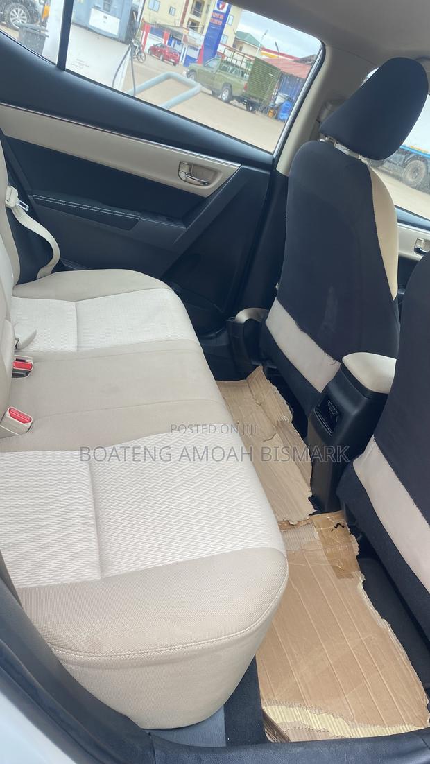 Toyota Corolla 2015 White