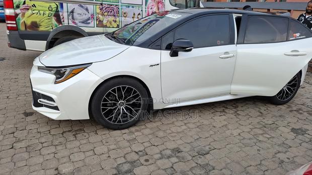 Toyota Corolla Hatchback 2020 White
