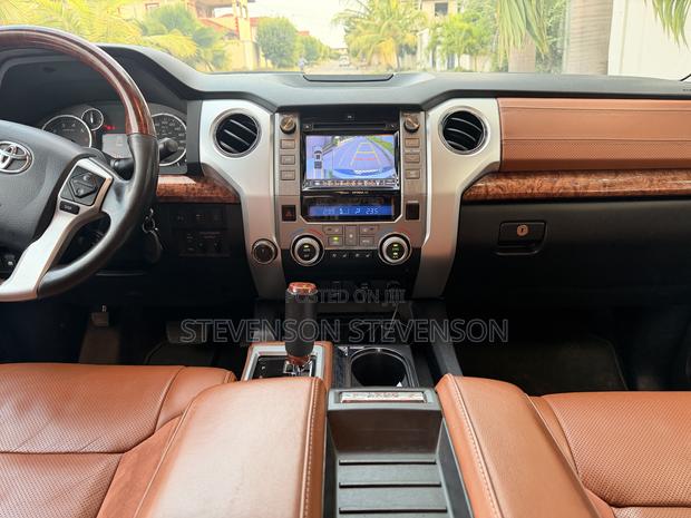 Toyota Tundra 2017 White