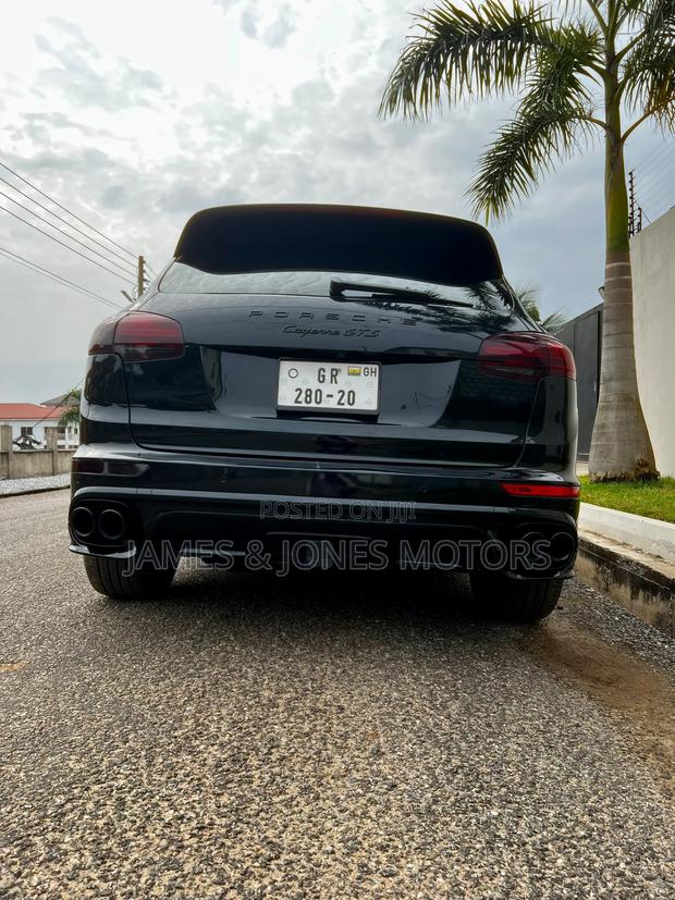 Porsche Cayenne GTS AWD 2018 Black