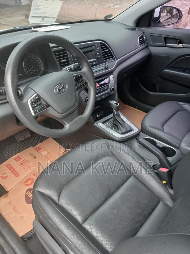 Hyundai Avante 2018 White