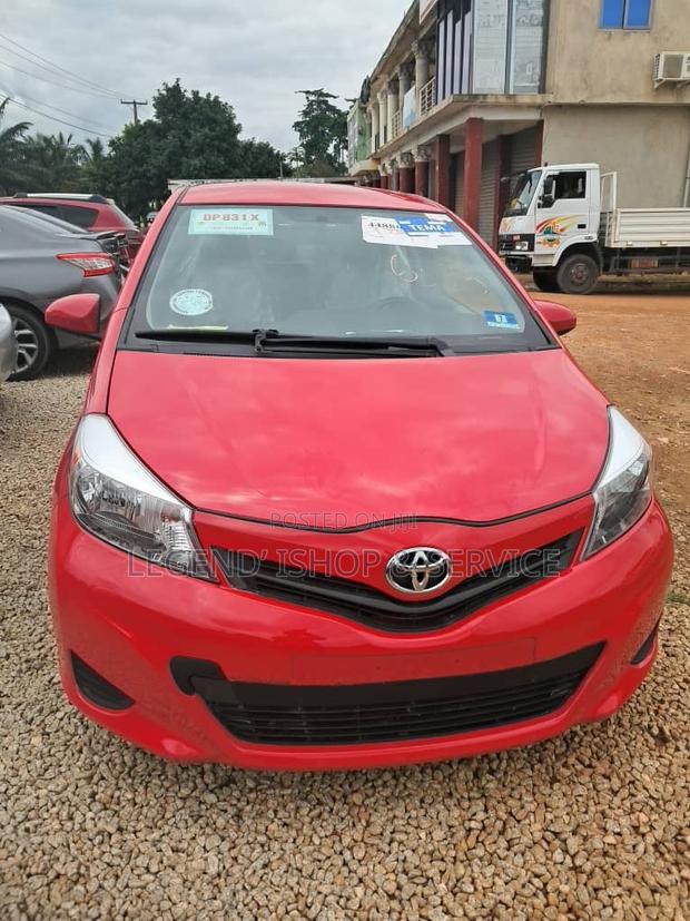 Toyota Yaris 2016 Red