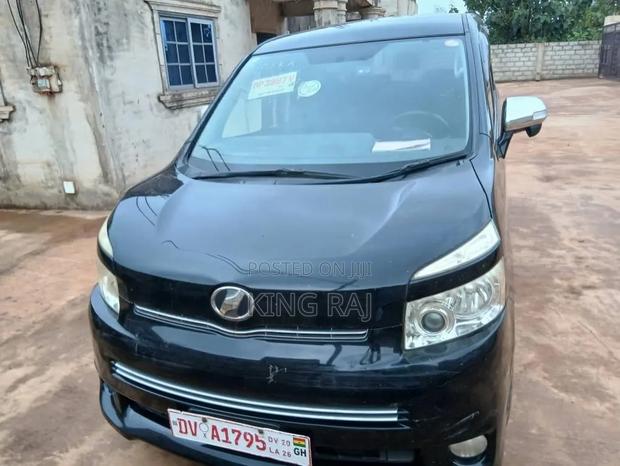Toyota Voxy 2012 Black