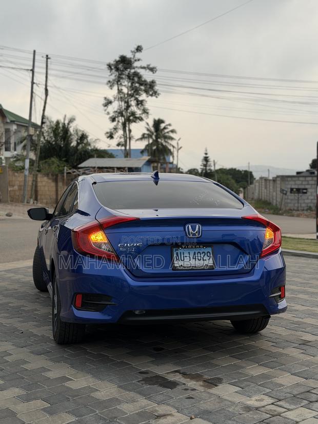 Honda Civic EX 4dr Sedan (2.0L 4cyl) 2017 Blue