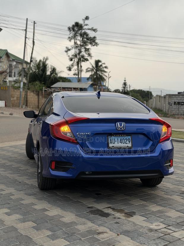 Honda Civic EX 4dr Sedan (2.0L 4cyl) 2017 Blue