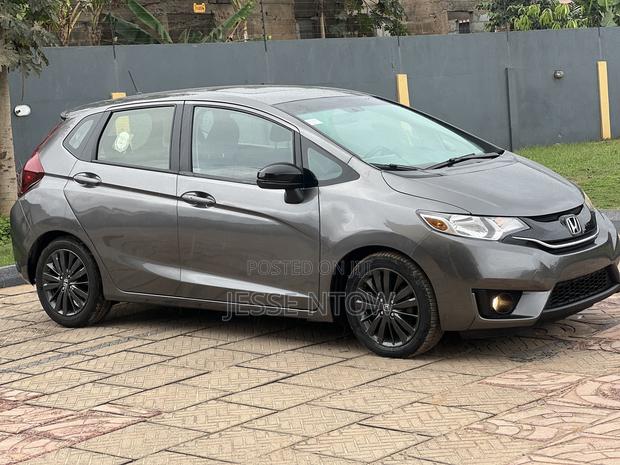 Honda Fit 2016 Gray