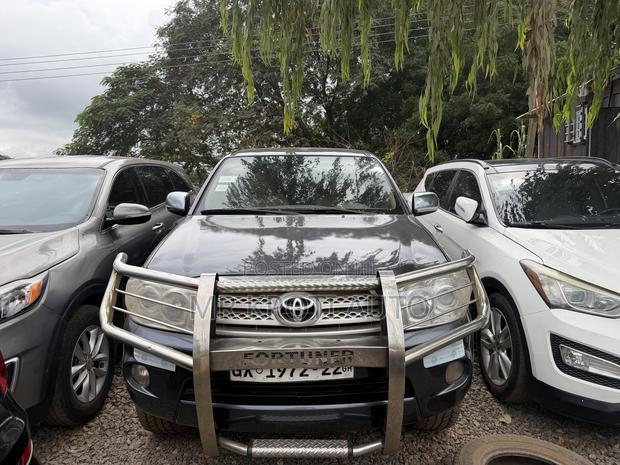 Toyota Fortuner 2014 Black