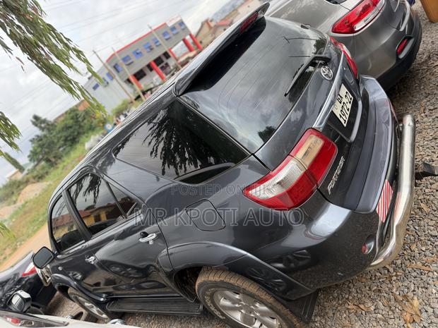 Toyota Fortuner 2014 Black