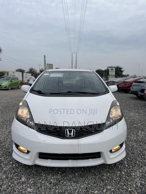 Honda Fit Automatic 2012 White