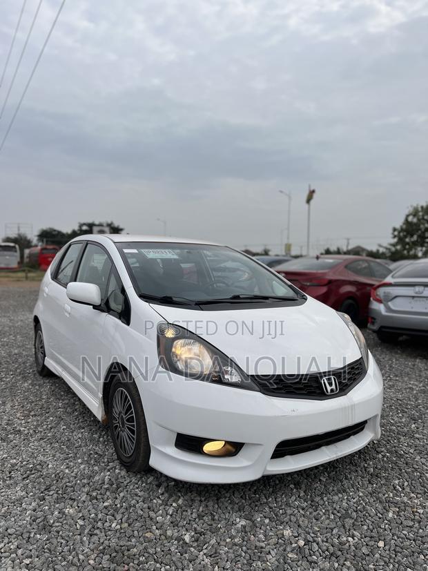 Honda Fit Automatic 2012 White