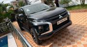 Mitsubishi L200 Club Cab 2.4 181hp 4WD 2019 Black for sale