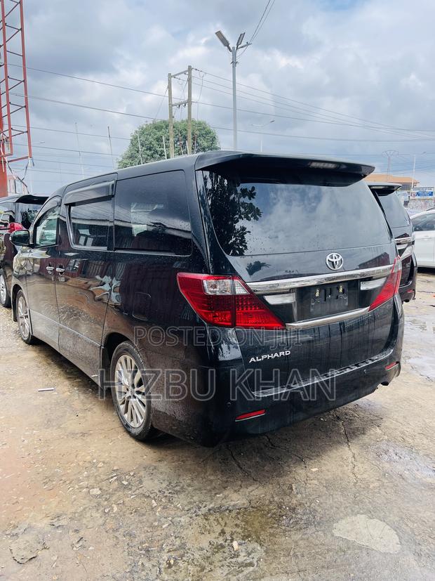 Toyota Alphard 2.4 Petrol FWD 2013 Black