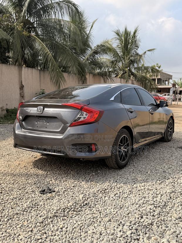 Honda Civic EX Sedan 2019 Gray