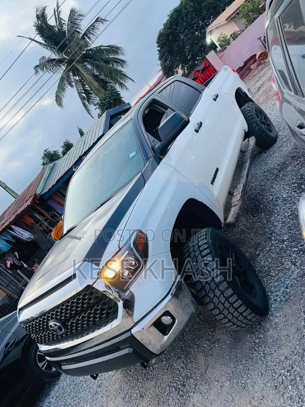 Toyota Tundra 2017 White