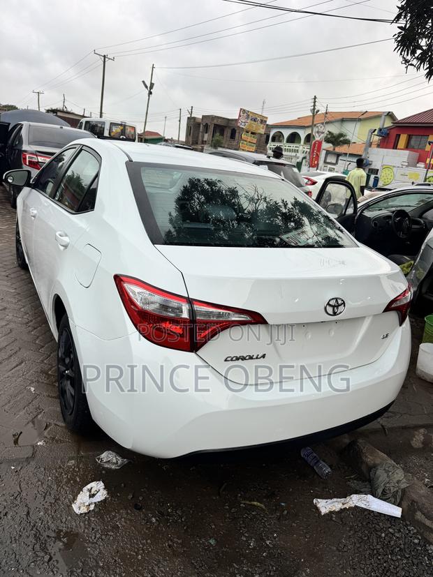 Toyota Corolla 2016 White