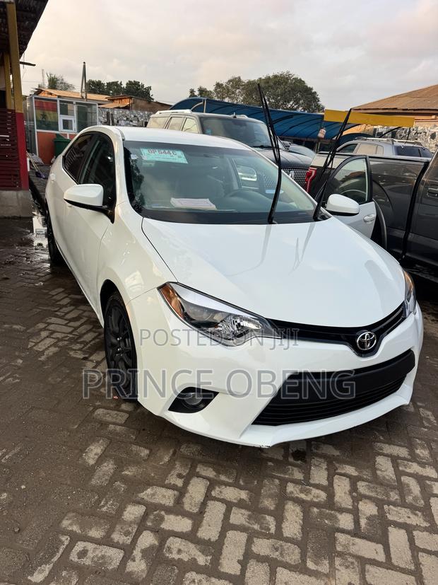Toyota Corolla 2016 White