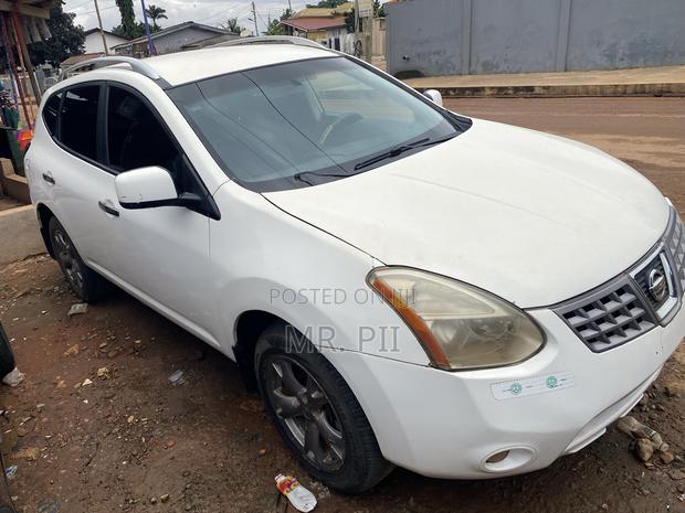 Nissan Rogue 2011 White